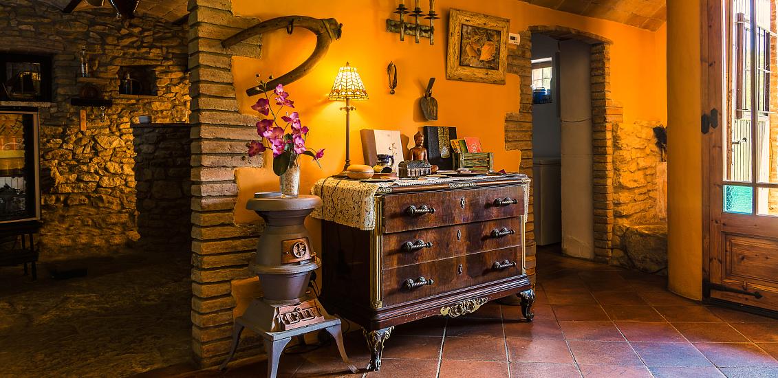 Charming rural hotel in Peratallada